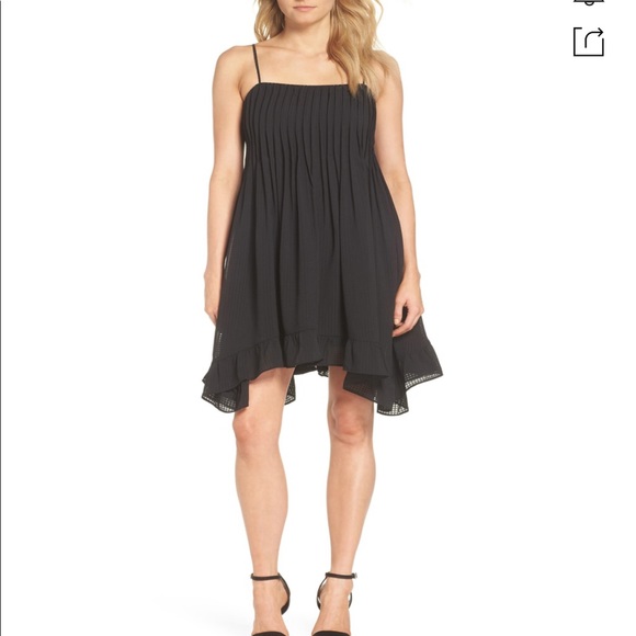 NWOT Adelyn Rae Evelyn Pleated Bodice Dres…